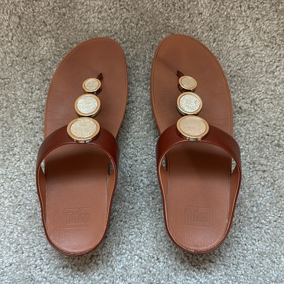 Like New Fitflop Halo Flip Flops - Picture 6 of 8